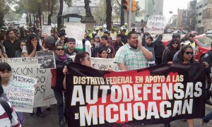 marcha-apoyo-autodefensas-Michoacán