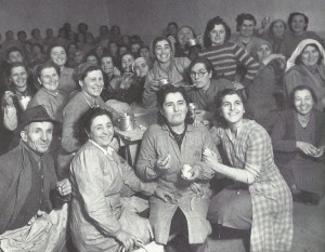 Gennaio 1948. Operaie della "Barbieri & Burzi" nella fabbrica occupata.