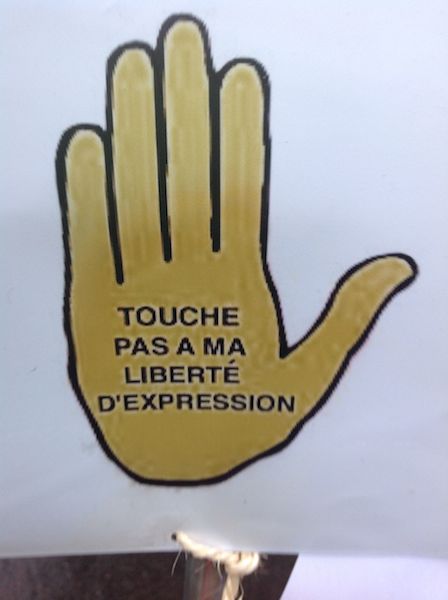 touche_pas