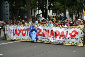 Messico stricione grande ayotzinapa-25-s-2015-mexico-city-203-small