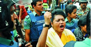 Bangladesh, dicembre 2010. Arresto di Moshrefa Mishu.